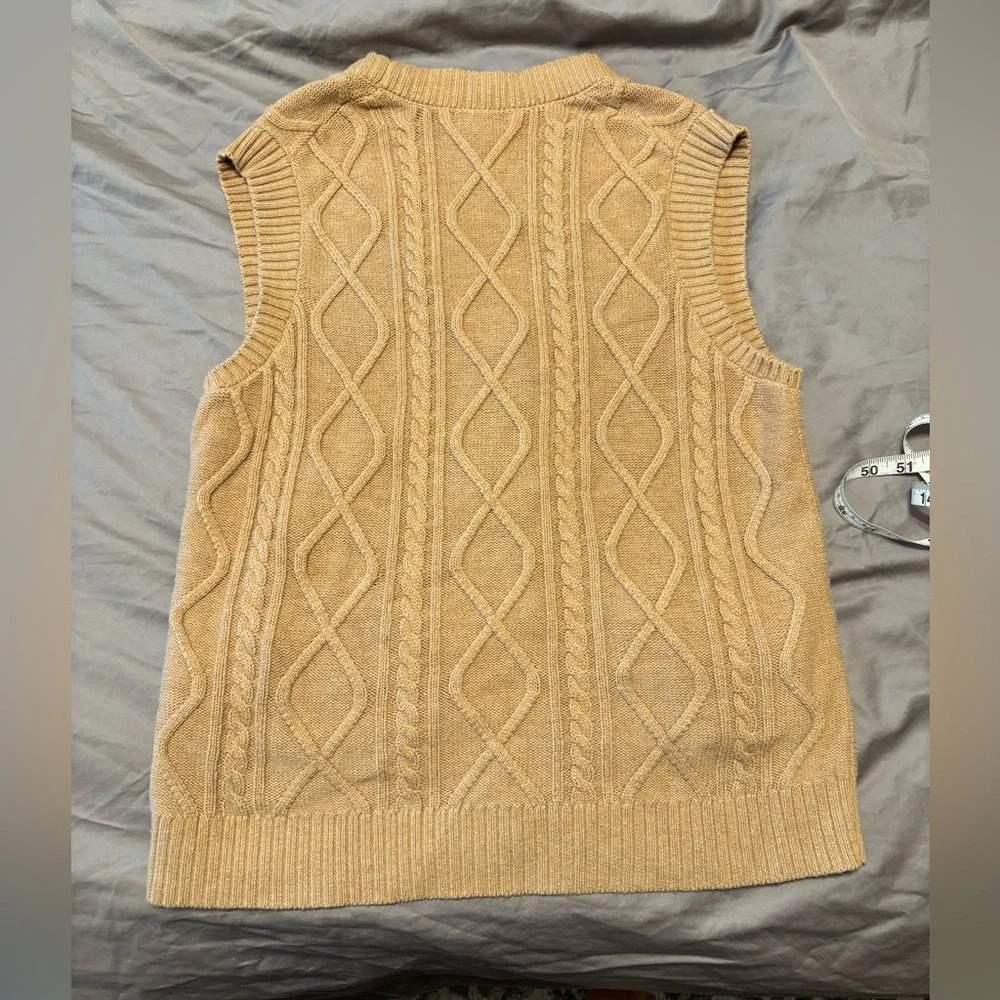Charter Club Cable Knit Sweater Vest Medium Camel Button Front Pockets Vintage